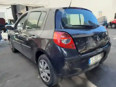 Veículo de Sucata renault clio iii emotion do ano 2001 alimentado k9k