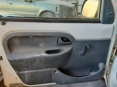 Veículo de Sucata renault kangoo (f/kc0) rn/alap modell (kcoa/c/d/e/h/u) do ano 2001 alimentado f8q632