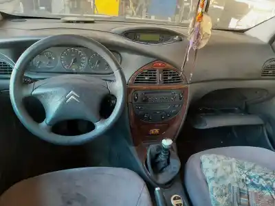 Veículo de Sucata citroen c5 berlina 2.0 hdi premier do ano 2004 alimentado rhz