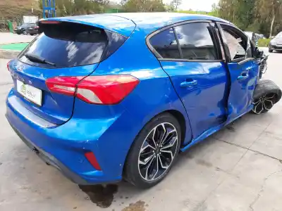 Scrapping Vehicle ford focus st-line of the year 2001 powered b7da