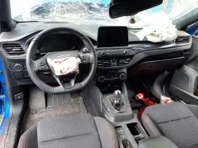 Scrapping Vehicle ford focus st-line of the year 2001 powered b7da