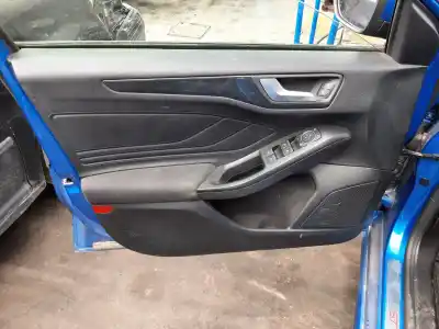 Scrapping Vehicle ford focus st-line of the year 2001 powered b7da