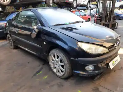Veículo de Sucata peugeot 206 cc cc do ano 2001 alimentado rfn