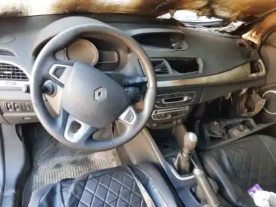 Veículo de Sucata renault megane iii sport tourer dynamique do ano 2001 alimentado k9k836