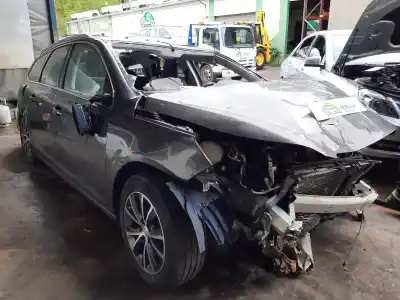 Veículo de Sucata PEUGEOT 308 Allure do ano 2001 alimentado 9H05