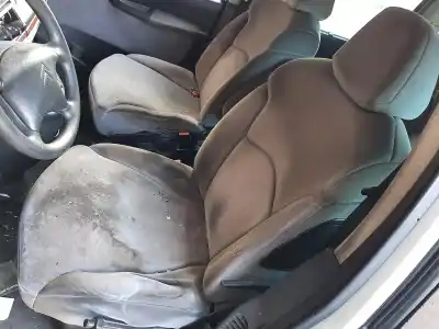 Veículo de Sucata citroen c8 2.0 hdi sx do ano 2003 alimentado rht