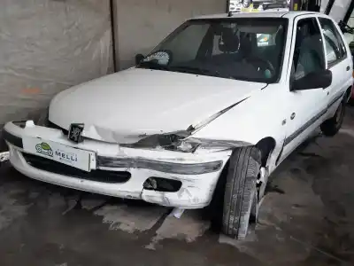 Vehículo de desguace PEUGEOT 106 (S2)  del año 2002 con motor HFX