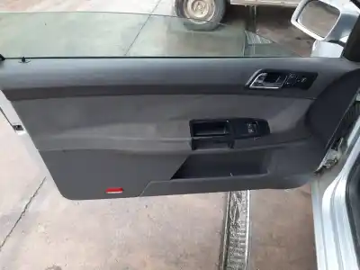 Vehicul casat VOLKSWAGEN POLO (9N1) Highline al anului 2001 alimentat ATD