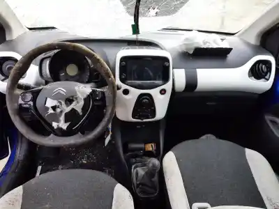 Véhicule à la ferraille citroen c1 urban ride de l'année 2001 alimenté cfb