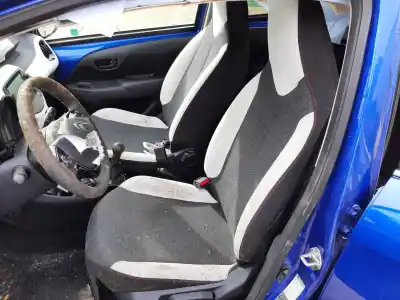 Véhicule à la ferraille citroen c1 urban ride de l'année 2001 alimenté cfb