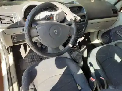 Veículo de Sucata renault clio ii fase ii (b/cb0) expression do ano 2001 alimentado d7f