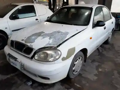 Veículo de Sucata daewoo lanos se do ano 2000 alimentado a13sms