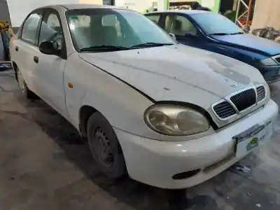 Veículo de Sucata daewoo lanos se do ano 2000 alimentado a13sms