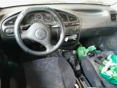 Veículo de Sucata daewoo lanos se do ano 2000 alimentado a13sms