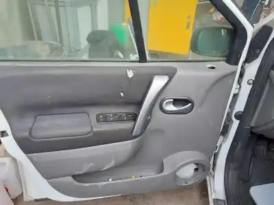 Veículo de Sucata renault scenic ii emotion do ano 2008 alimentado f9q818