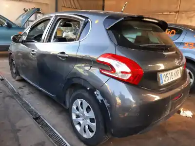 Veículo de Sucata peugeot 208 allure do ano 2001 alimentado 9h06