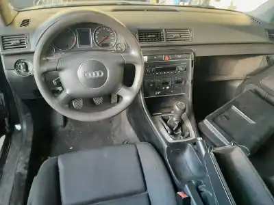Veículo de Sucata audi a4 avant (8e) 2.5 tdi (120kw) do ano 2006 alimentado bdg