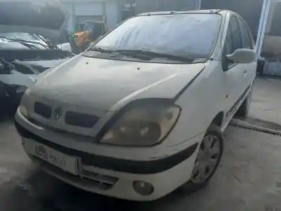 Verschrottungsfahrzeug renault scénic i monospace (ja0/1_, fa0_) 1.9 dti (ja1u) des jahres 2001 angetrieben f9q744