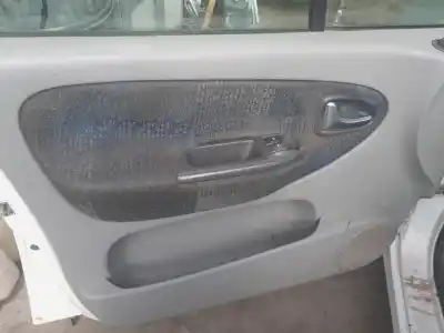 Verschrottungsfahrzeug renault scénic i monospace (ja0/1_, fa0_) 1.9 dti (ja1u) des jahres 2001 angetrieben f9q744