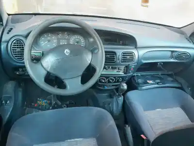 Scrapping Vehicle renault megane i scenic (ja0) 1.6 16v kaleido 107 cv / 79 kw of the year 2002 powered k4m