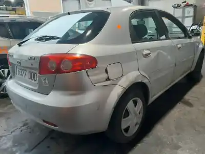 Veículo de Sucata daewoo lacetti sx do ano 2004 alimentado f16d3