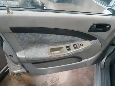 Veículo de Sucata daewoo lacetti sx do ano 2004 alimentado f16d3
