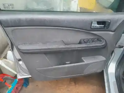 Здавання транспортного засобу ford focus c-max dm2 (cap) desde 08/2003 hasta 03/2007 focus c-max ghia (cap) року 2004 потужний g8da