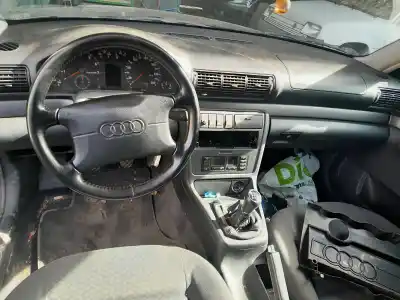 Veículo de Sucata audi a4 berlina (b5) 1.8 t do ano 1997 alimentado aeb