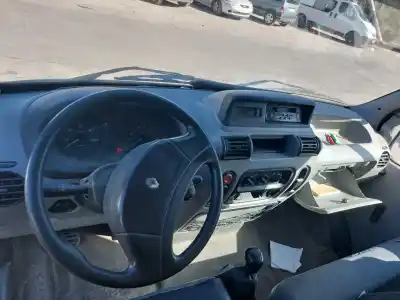 Veículo de Sucata renault mascott pr 110.35/50/55/60 corto 106 cv / 78 kw do ano 2003 alimentado sofim81404313