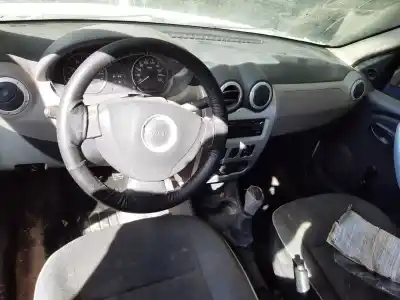 Veículo de Sucata dacia sandero podium do ano 2001 alimentado d4f732