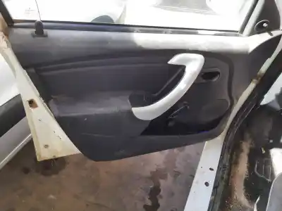 Veículo de Sucata dacia sandero podium do ano 2001 alimentado d4f732