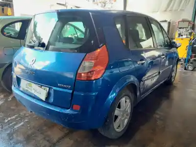 Véhicule à la ferraille renault scenic iii dynamique de l'année 2007 alimenté k9k732