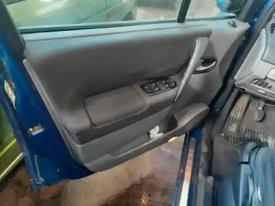 Véhicule à la ferraille renault scenic iii dynamique de l'année 2007 alimenté k9k732