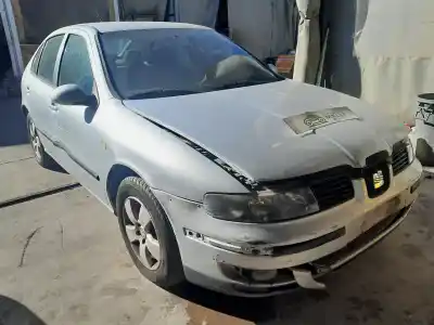 Veículo de Sucata seat leon (1m1) last edition do ano 2006 alimentado axr