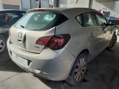 Scrapping Vehicle opel astra j (p10) 2.0 cdti (68) of the year 2010 powered a20dth