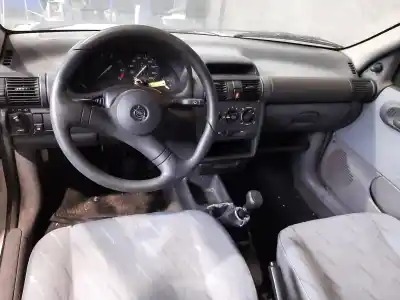 Veículo de Sucata opel corsa a swing-in do ano 1994 alimentado c12nz