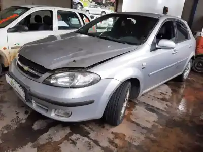 Veículo de Sucata chevrolet lacetti cdx do ano 2001 alimentado f16d3