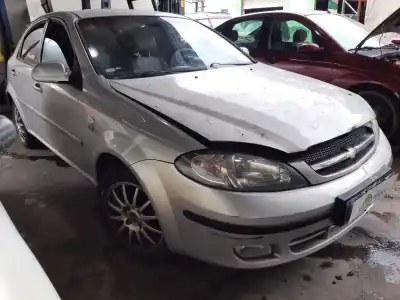 Veículo de Sucata chevrolet lacetti cdx do ano 2001 alimentado f16d3