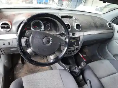 Veículo de Sucata chevrolet lacetti cdx do ano 2001 alimentado f16d3