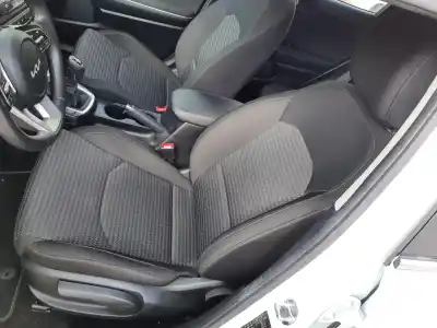 Veículo de Sucata kia xceed drive do ano 2022 alimentado g3le