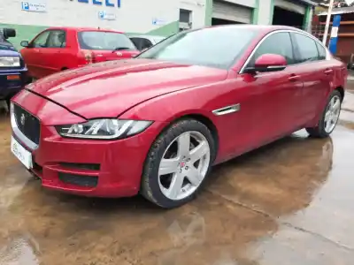 Veículo de Sucata jaguar xe prestige do ano 2015 alimentado 204dta