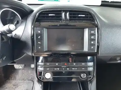 Veículo de Sucata jaguar xe prestige do ano 2015 alimentado 204dta