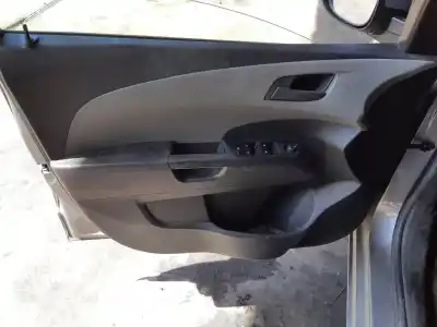 Véhicule à la ferraille CHEVROLET AVEO BERLINA HATCHBACK LS de l'année 2012 alimenté A12XER