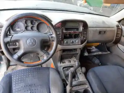 Здавання транспортного засобу mitsubishi montero (v60/v70) 3.2 di-d avance року 2001 потужний 4m41