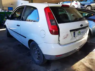 Veicolo di demolizione ford fiesta (cbk) ambiente dell'anno 2003 alimentato a9ja