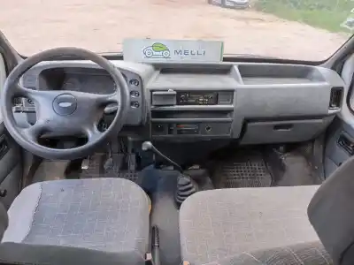 Здавання транспортного засобу ford transit, combi/bus 86/92 combi ft 100 року 2001 потужний 4da