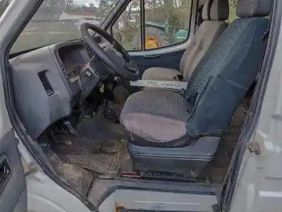 Здавання транспортного засобу ford transit, combi/bus 86/92 combi ft 100 року 2001 потужний 4da