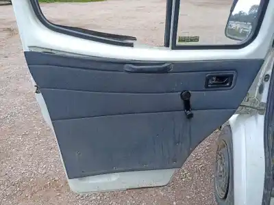 Здавання транспортного засобу ford transit, combi/bus 86/92 combi ft 100 року 2001 потужний 4da