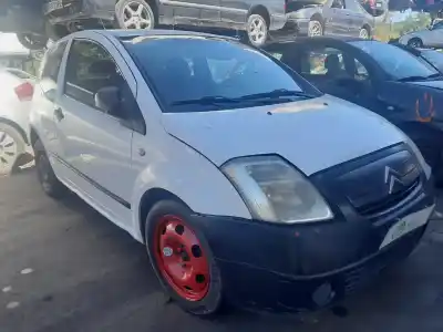 Veículo de Sucata citroen c2 empresa do ano 2004 alimentado 8hx
