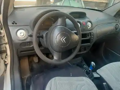 Veículo de Sucata citroen c2 empresa do ano 2004 alimentado 8hx